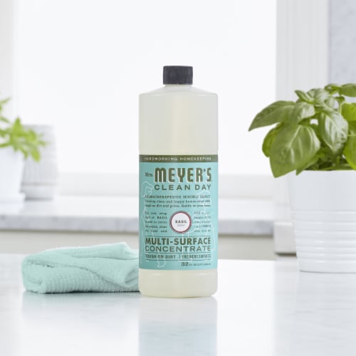 Mrs. Meyer's Clean Day Basil Multi-Surface Cleaner Concentrate Perspective: bottom