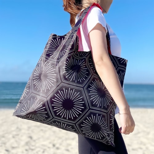 Wrapables AllyBag Collection Reusable Shopping Bag, Starburst Perspective: bottom