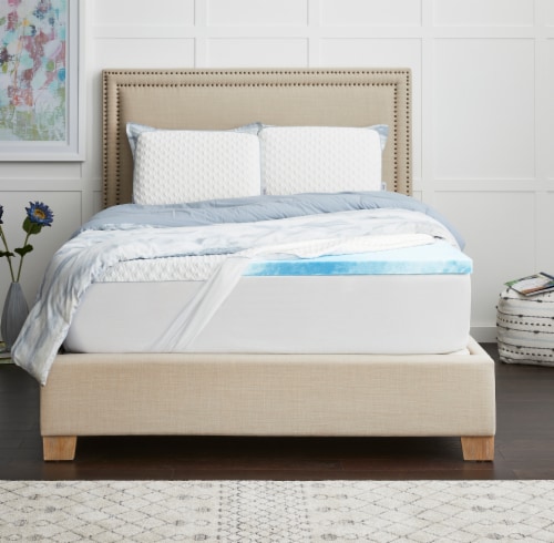 Sealy 1.5-Inch SealyChill™ Gel Memory Foam Mattress Topper Queen Perspective: bottom