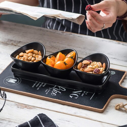 Bruntmor Black Ceramic Dinner Plates Set - 10 Dish Set, Curvy Design Perspective: bottom