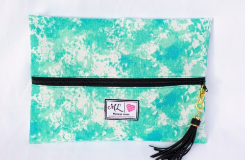 Makeup Lover Medium Bag Perspective: bottom