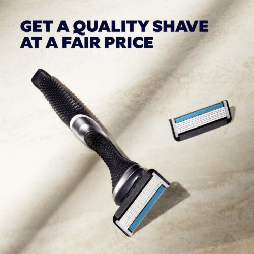 Dollar Shave Club Men's Razor 4-Blade Razor Blade Refill Perspective: bottom