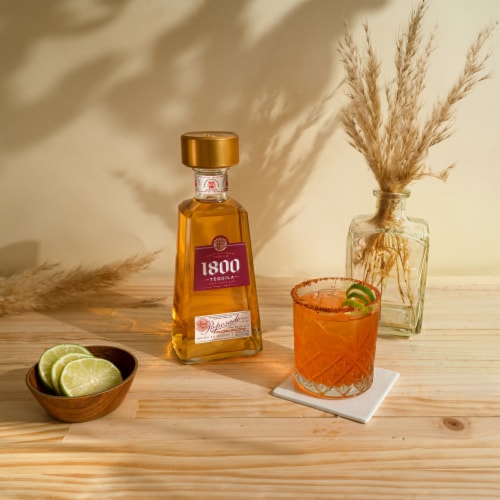 1800 Tequila Reposado Perspective: bottom