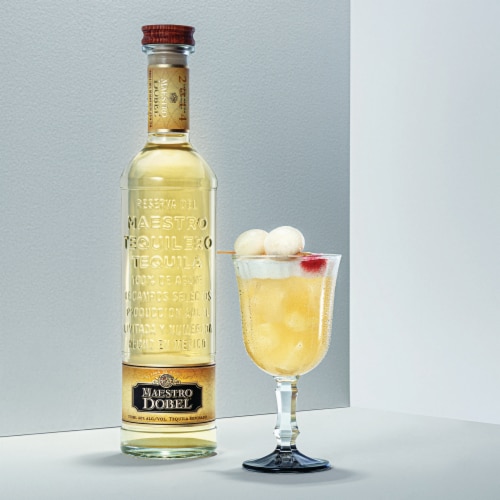 Maestro Dobel® Reposado Tequila Perspective: bottom