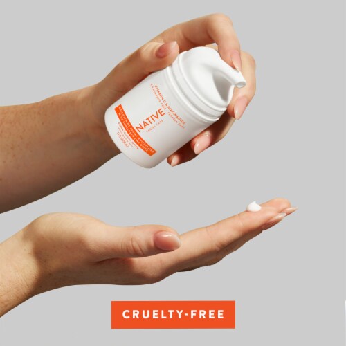 Native Brightening Facial Moisturizer with Vitamin C & Vitamin B3 Perspective: bottom
