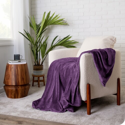 Plum fleece blanket online