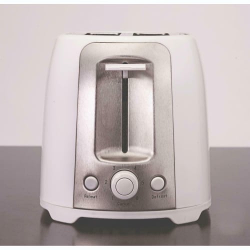 Brentwood 2-slice Cool Touch Toaster BTWTS292W Perspective: bottom