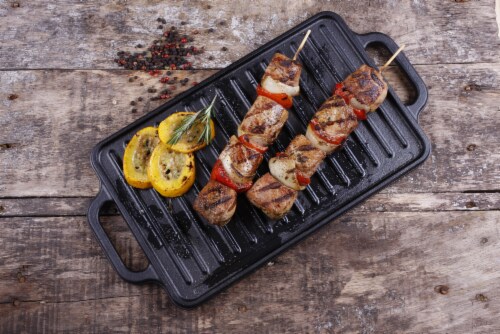 Victoria Cast Iron Reversible Griddle Perspective: bottom