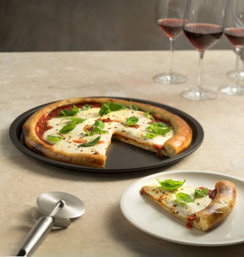 BALLARINI La Patisserie by HENCKELS Nonstick 12.5-inch Pizza Pan Perspective: bottom