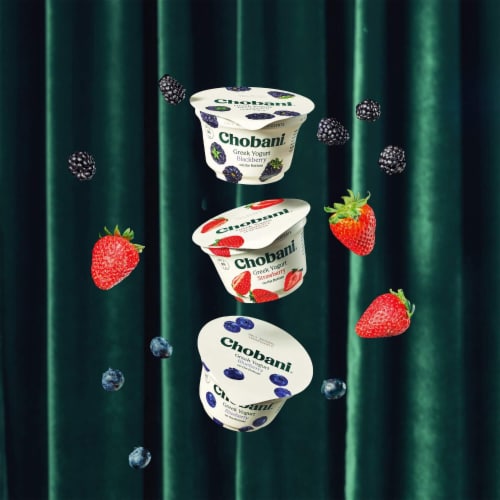 Chobani® Whole Milk Banana & Cream Greek Yogurt Cup Perspective: bottom
