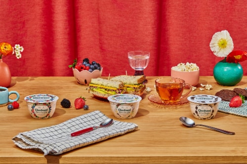 Chobani® with Zero Sugar Strawberry Yogurt Perspective: bottom