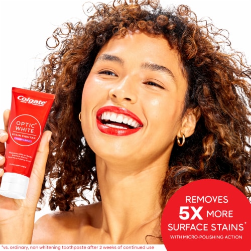 Colgate Optic White Stain Fighter Stain Removal Toothpaste with Sensitivity Relief Clean Mint Perspective: bottom