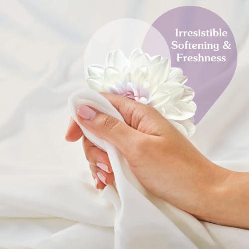Suavitel Liquid Fabric Conditioner Laundry Fabric Softener Soothing Lavender Scent Perspective: bottom