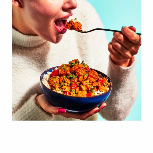 Quorn™ Meatless Diced Chiqin Pieces Perspective: bottom