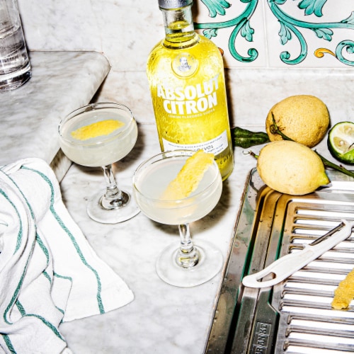 Absolut Citron Lemon Flavored Vodka Perspective: bottom