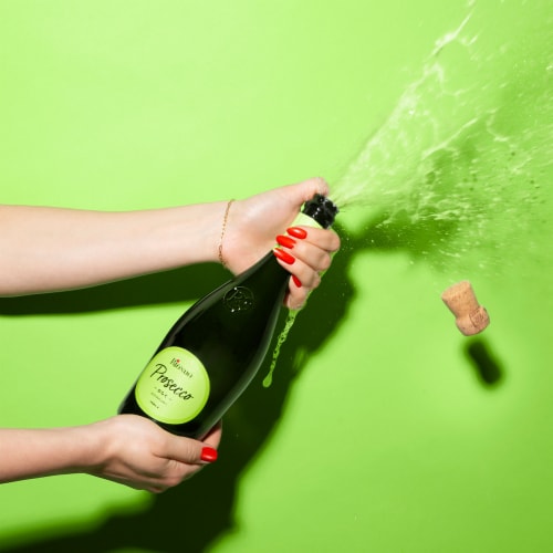 Riondo Extra Dry Glera/Prosecco Italy Sparkling Wine Perspective: bottom