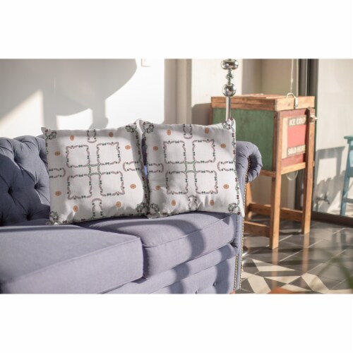 Flower Box Broadcloth Indoor Outdoor Blown And Closed Pillow White Perspective: bottom