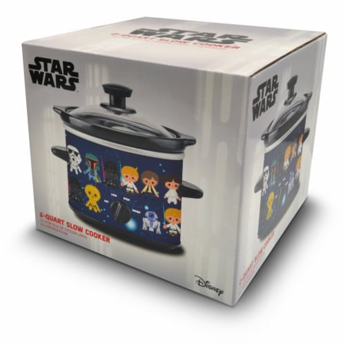 Uncanny Brands Star Wars 2-Quart Slow Cooker- Kitchen Appliance Perspective: bottom