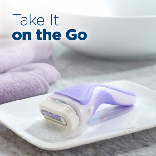 Schick® Intuition Holiday Gift Set Perspective: bottom