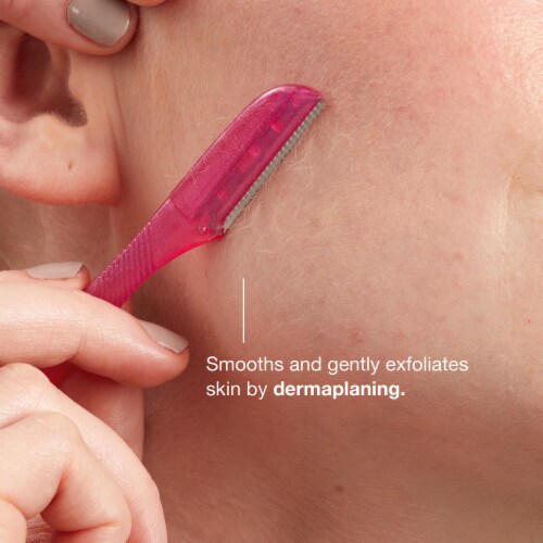Schick Hydro Silk Touch-Up™ Disposable Razors Perspective: bottom