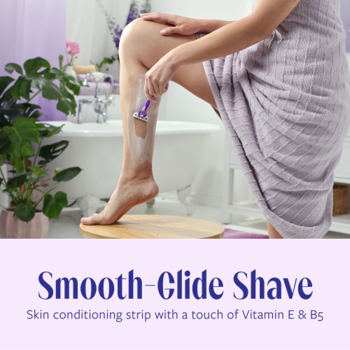 Skintimate® Exotic Violet Blooms Disposable Razors Perspective: bottom