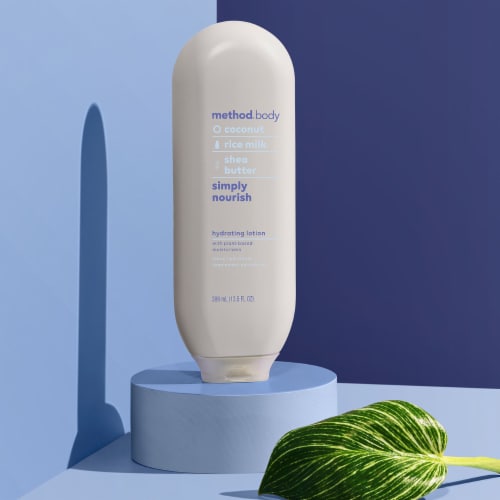 Method Simply Nourish Daily Lotion Perspective: bottom