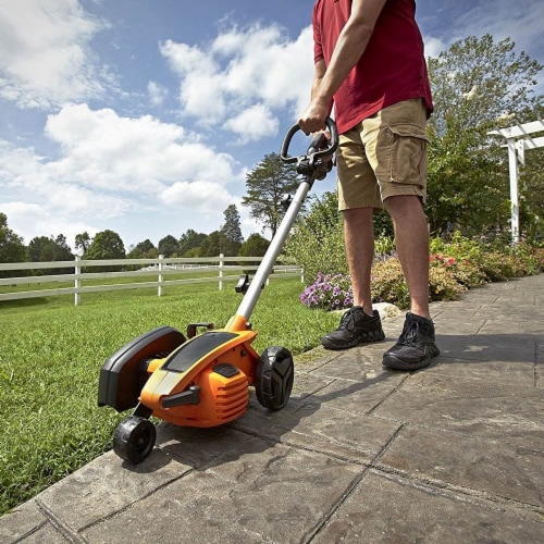 BLACK+DECKER 7.5-in Push Walk Behind Electric Lawn Edger in the Lawn Edgers  department at