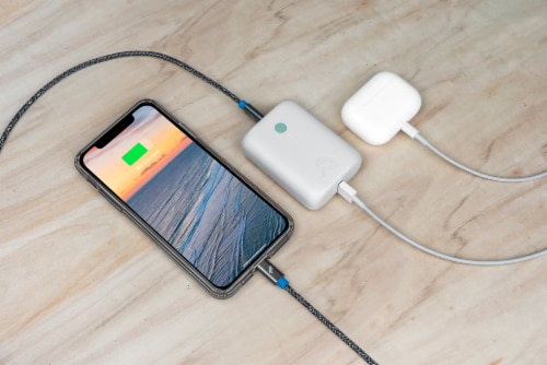 Nimble Champ mAh Portable Battery With USB-C and USB-A Ports Perspective: bottom
