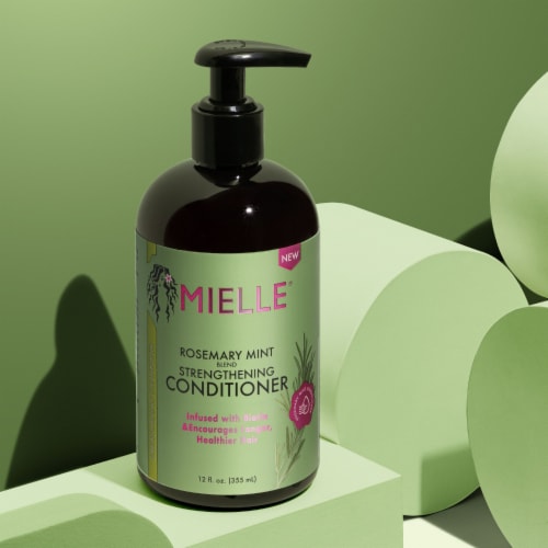 Mielle Rosemary Mint Strengthening Conditioner Perspective: bottom