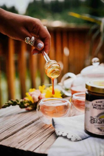 Bee Shepherd Lion's Mane Mushroom in Raw Honey Lemon 12oz Perspective: bottom