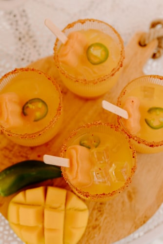 Tres Agaves® Organic Mango Chili Margarita Mix Perspective: bottom