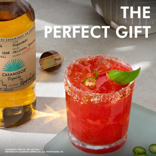 Casamigos Tequila Reposado Perspective: bottom