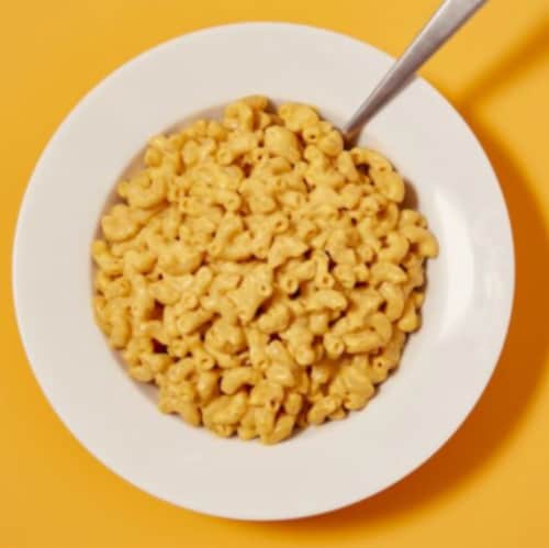 Banza Deluxe Chickpea Elbows and Classic Cheddar Mac & Cheese Perspective: bottom