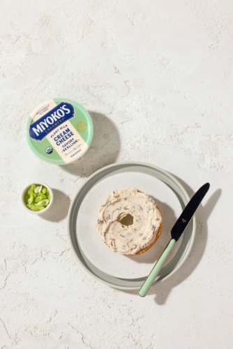 Miyoko's Creamery Plant Milk Savory Scallion Cream Cheese Perspective: bottom