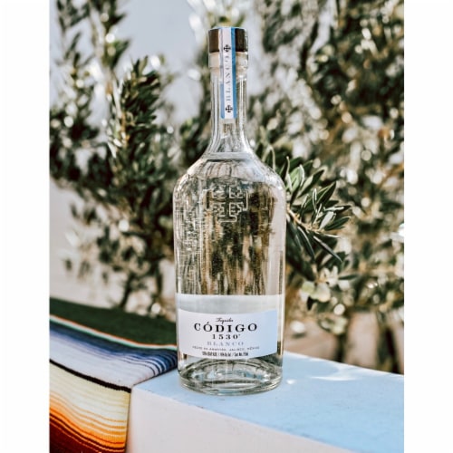 Codigo 1530 Tequila Blanco Perspective: bottom