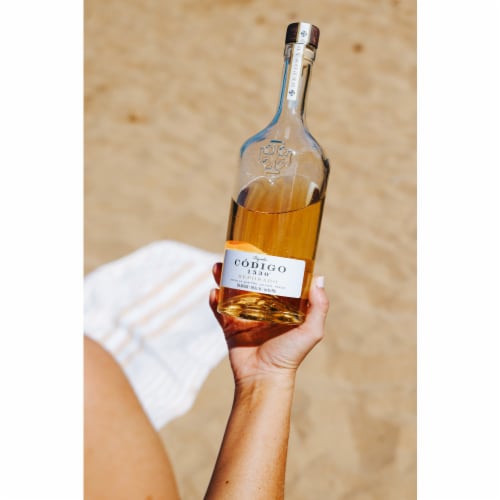 Codigo 1530 Tequila Reposado Perspective: bottom