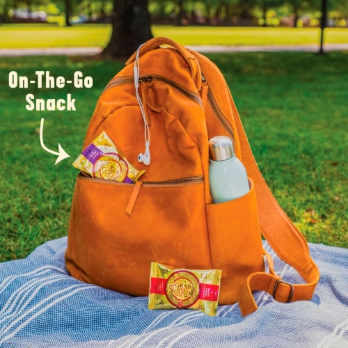 Grab the Gold® Chocolate Peanut Butter Snack Bar Perspective: bottom