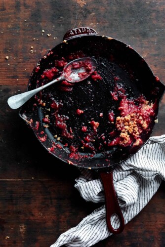Staub Cast Iron 11-inch Traditional Skillet - Grenadine Perspective: bottom