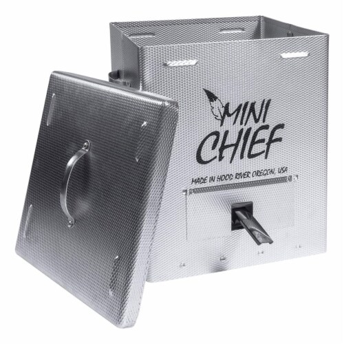 Smokehouse Mini Chief Top Load Outdoor Cooking BBQ Electric Wood Chip Smoker Perspective: bottom