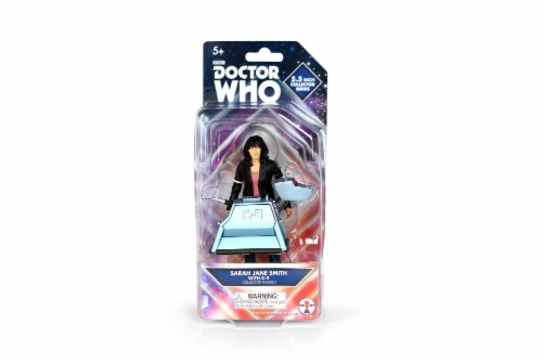 Doctor Who 5.5" Action Figure Set: Sarah Jane and K9 Perspective: bottom