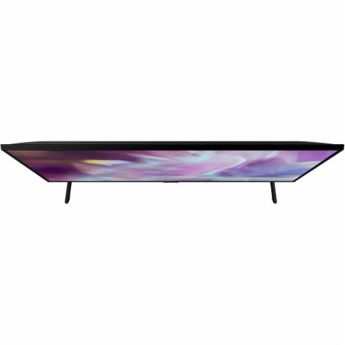 Samsung 32" Q60A QLED 4K Perspective: bottom