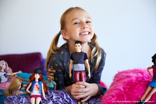 Mattel Ken™ Fashionistas™ 6 Color Blocked Cool Doll Perspective: bottom