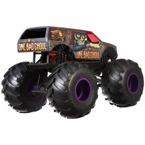 Mattel Hot Wheels® Monster Trucks One Bad Ghoul Vehicle Perspective: bottom