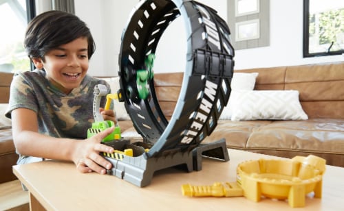 Hot Wheels Monster Truck Epic Loop Challenge Play Set with Truck and car, 1  - Kroger