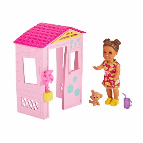 Barbie® Skipper™ Babysitters Inc. Doll and Accessories Perspective: bottom