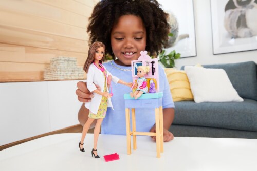 Barbie Pediatrician Playset, Brunette Doll, Exam Table, X-ray & Accessories Perspective: bottom