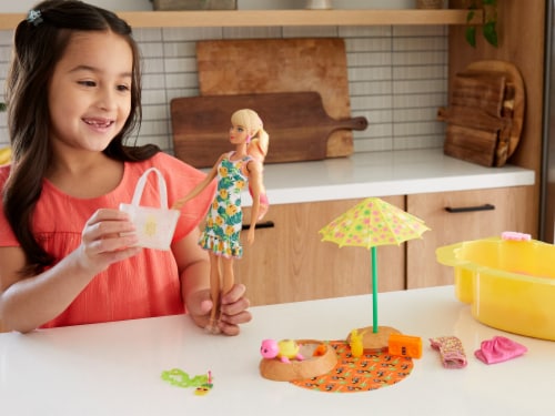 Mattel Barbie® Color Reveal Foam Doll Perspective: bottom