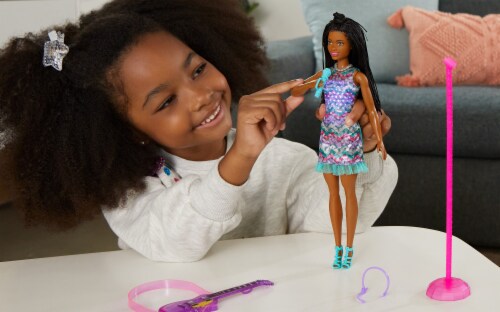 Mattel Barbie® Big City Big Dreams Doll Perspective: bottom