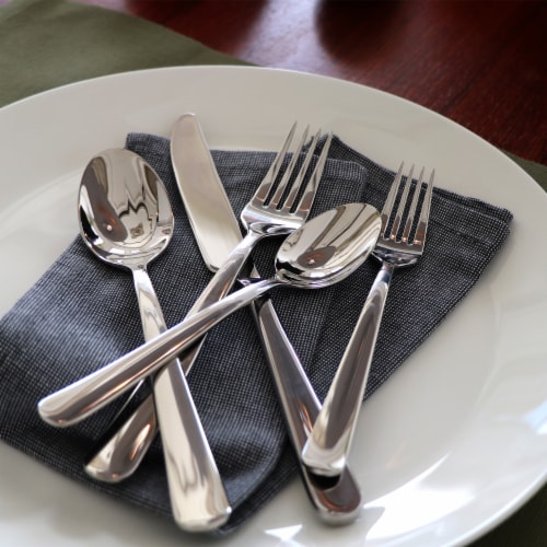 Dash of That Oban Flatware Set Perspective: bottom