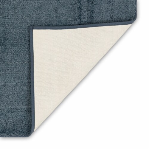 HD Designs Signature Bath Rug - Stormy Weather Perspective: bottom